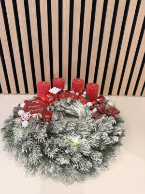 Havas adventi koszorú
